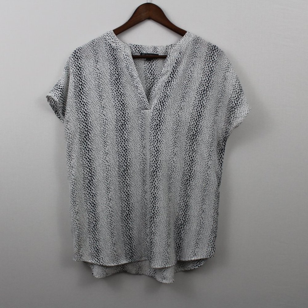 💥⬇️$20 Adrianna Papell White & Black Short Sleeve Top